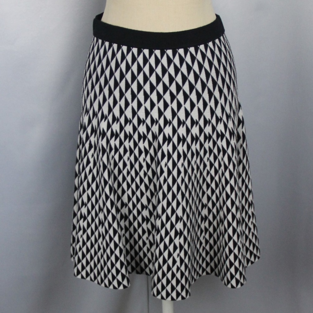 ✨HostPick✨Carmen Marc Valvo Full Geometric Print Skirt